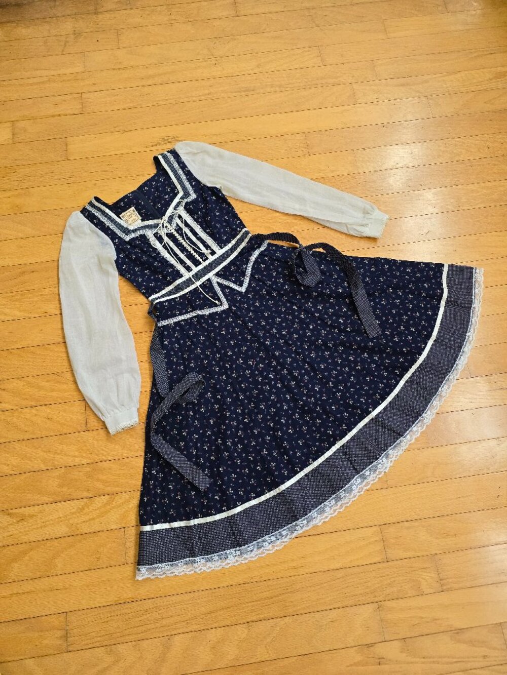 Vintage 70s Gunne Sax by Jessica Navy Ditsy Floral Prairie Lace Corset Dress